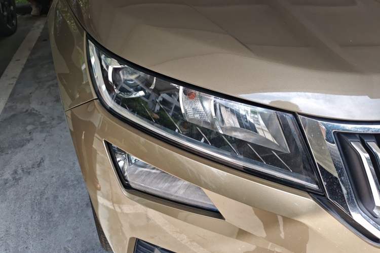 Used Skoda Kodiaq 2017 TSI330 5-Seat Two-Wheel Drive Luxury Edition Right Front Headlight