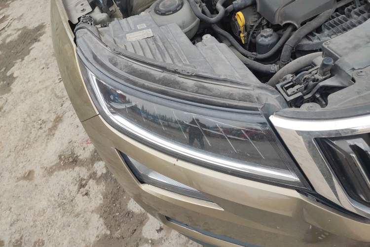 Used Skoda Kodiaq 2017 TSI380 7-Seater Four-Wheel-Drive Flagship Edition Right Front Headlight