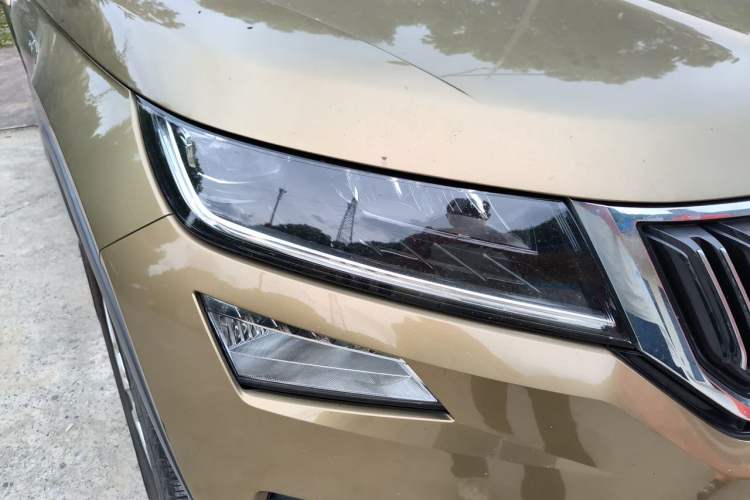 Used Skoda Kodiaq 2017 TSI330 7-Seater Two-Wheel-Drive Luxury Edition Right Front Headlight