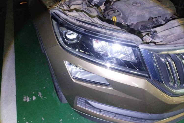 Used Skoda Kodiaq 2017 TSI330 5-seat Two-Wheel Drive Comfort Edition Right Front Headlight