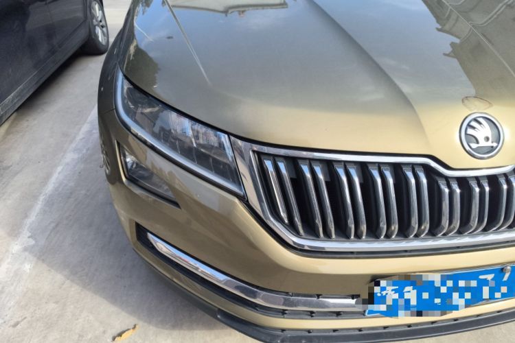 Used Skoda Kodiaq 2017 TSI330 5-seat Two-Wheel Drive Comfort Edition Right Front Headlight