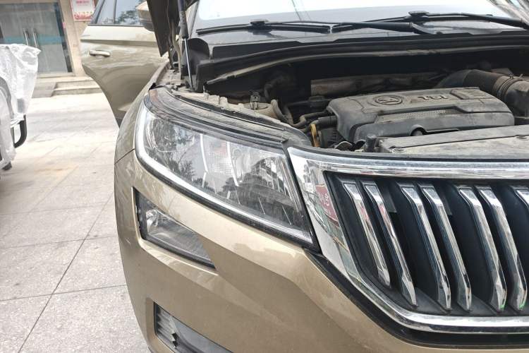 Used Skoda Kodiaq 2017 TSI330 5-Seat Two-Wheel Drive Luxury Edition Right Front Headlight