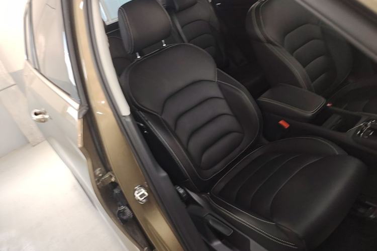 Used Skoda Kodiaq 2017 TSI330 7-Seater Two-Wheel-Drive Luxury Edition Right Front Seat