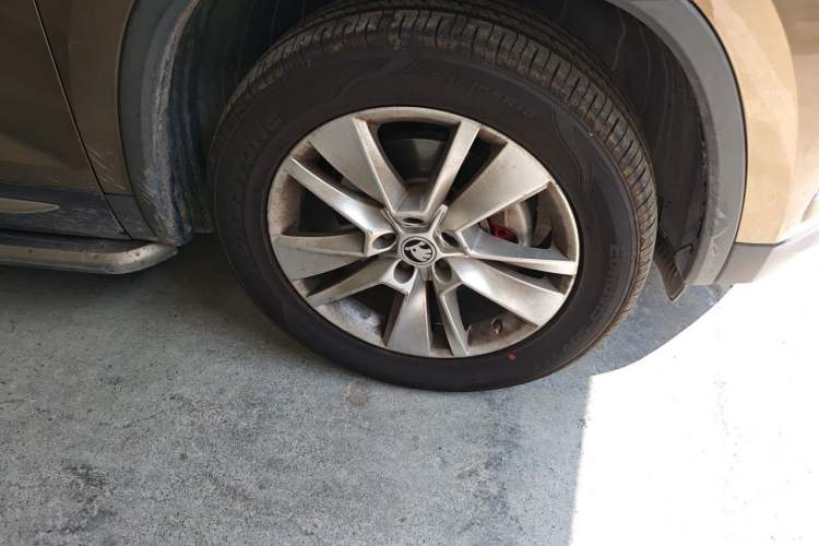 Used Skoda Kodiaq 2017 TSI330 5-Seat Two-Wheel Drive Luxury Edition Right Front Wheel Hub