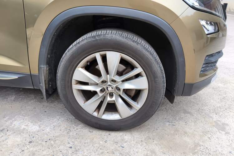 Used Skoda Kodiaq 2017 TSI330 7-Seater Two-Wheel-Drive Luxury Edition Right Front Wheel Hub