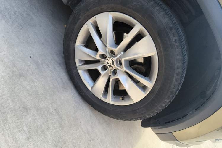 Used Skoda Kodiaq 2017 TSI330 5-seat Two-Wheel Drive Comfort Edition Right Front Wheel Hub