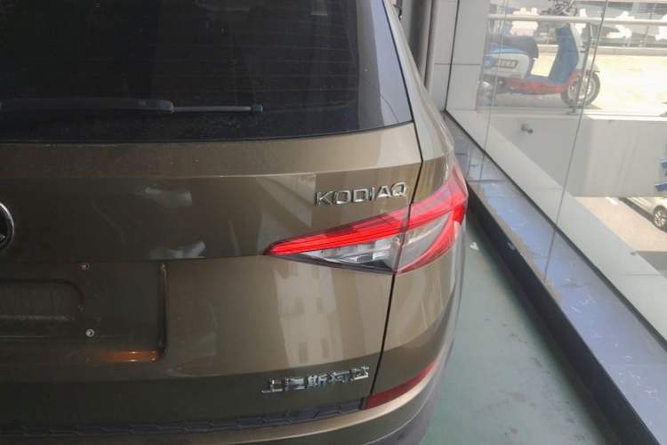 Used Skoda Kodiaq 2017 TSI380 7-Seater Four-Wheel-Drive Flagship Edition Right Rear Taillight