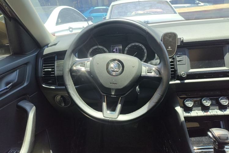 Used Skoda Kodiaq 2017 TSI330 7-Seater Two-Wheel-Drive Luxury Edition Steering Wheel