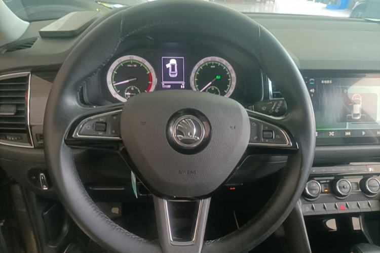 Used Skoda Kodiaq 2017 TSI330 7-Seater Two-Wheel-Drive Luxury Edition Steering Wheel