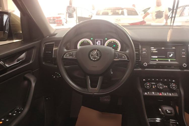 Used Skoda Kodiaq 2017 TSI330 7-Seater Two-Wheel-Drive Luxury Edition Steering Wheel