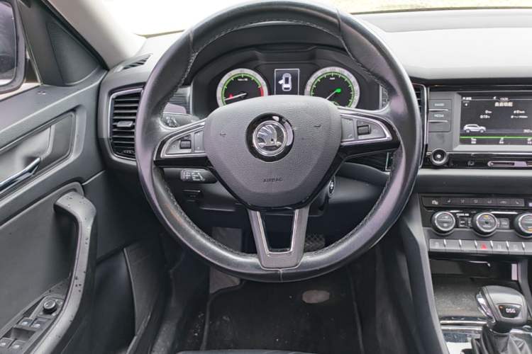 Used Skoda Kodiaq 2017 TSI330 7-Seater Two-Wheel-Drive Luxury Edition Steering Wheel