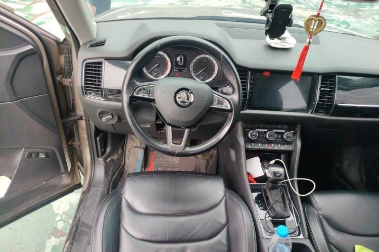 Used Skoda Kodiaq 2017 TSI330 7-Seater Two-Wheel-Drive Luxury Edition Steering Wheel