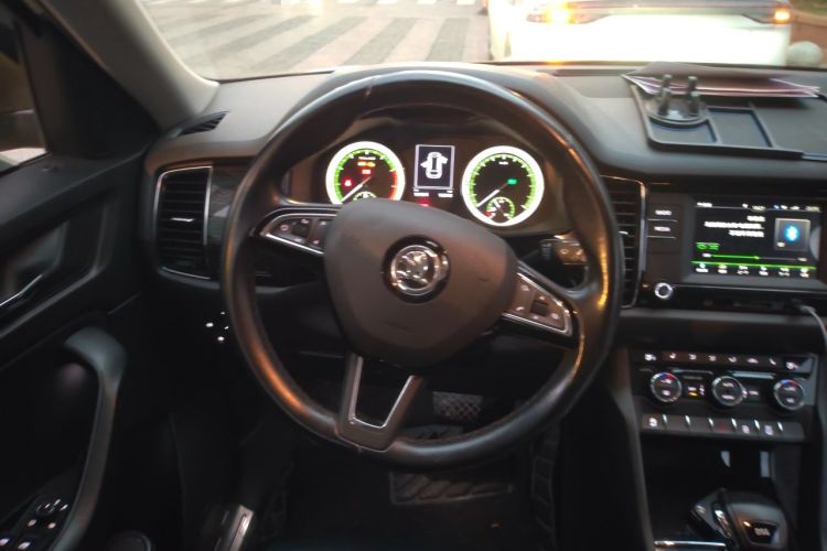 Used Skoda Kodiaq 2017 TSI330 7-Seater Two-Wheel-Drive Luxury Edition Steering Wheel