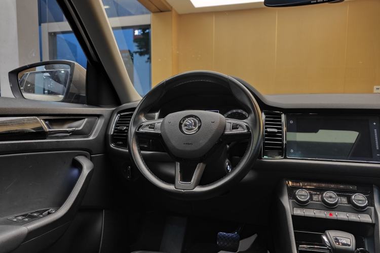 Used Skoda Kodiaq 2017 TSI330 7-Seater Two-Wheel-Drive Luxury Edition Steering Wheel