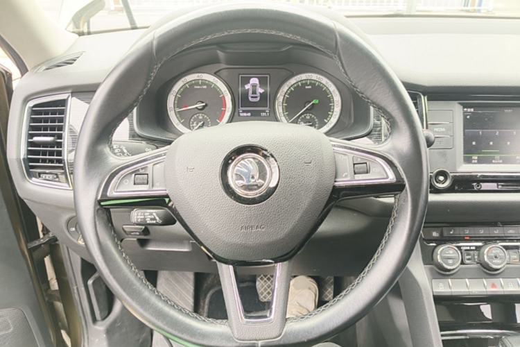 Used Skoda Kodiaq 2017 TSI330 7-Seater Two-Wheel-Drive Luxury Edition Steering Wheel