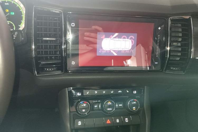 Used Skoda Kodiaq 2018 Restyled TSI330 7-Seater Two-Wheel Drive Luxury Enjoyment Edition Audio And AC Panel