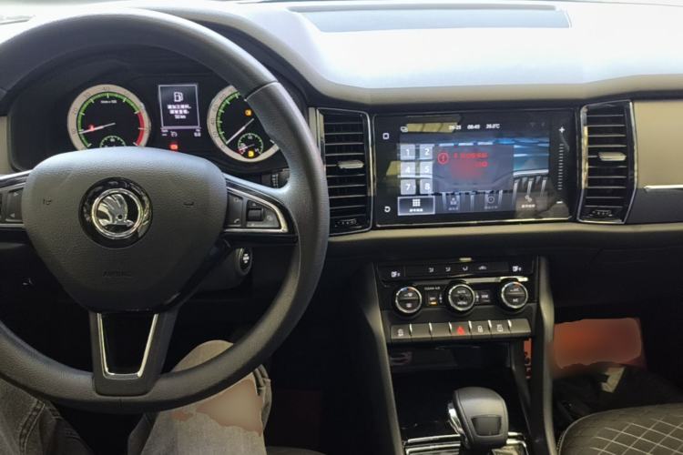 Used Skoda Kodiaq 2018 TSI330 5-Seater Two-Wheel Drive Comfort Edition Center Console