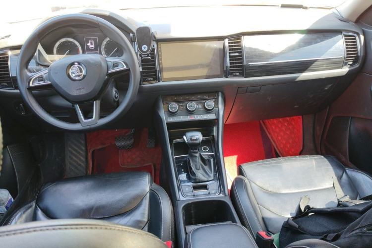 Used Skoda Kodiaq 2018 TSI330 7-Seater Two-Wheel-Drive Luxury Enjoyment Edition Center Console