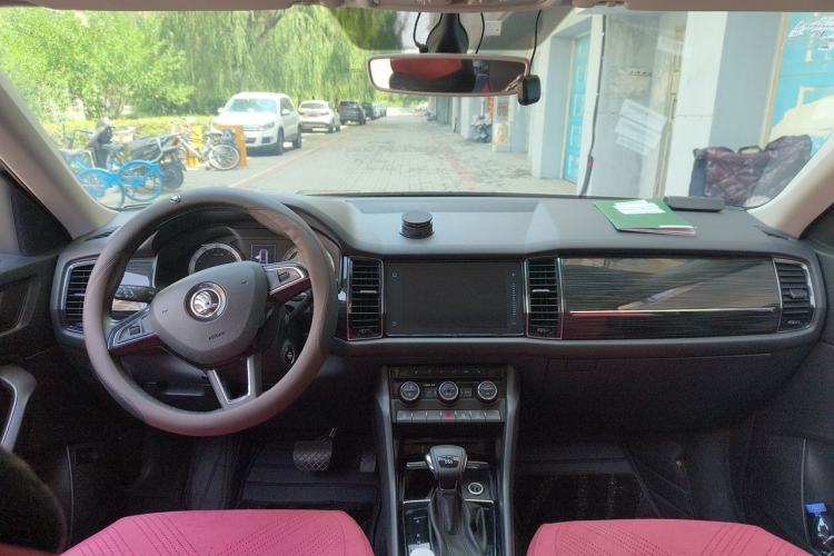 Used Skoda Kodiaq 2018 TSI330 5-Seater Two-Wheel-Drive Luxury Enjoyment Edition Center Console