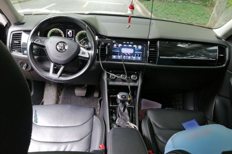 Used Skoda Kodiaq 2018 Restyled TSI330 7-Seater Two-Wheel Drive Luxury Enjoyment Edition Center Console