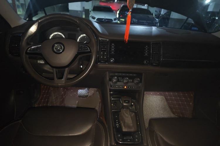 Used Skoda Kodiaq 2018 TSI380 7-Seater Four-Wheel-Drive Flagship Edition Center Console
