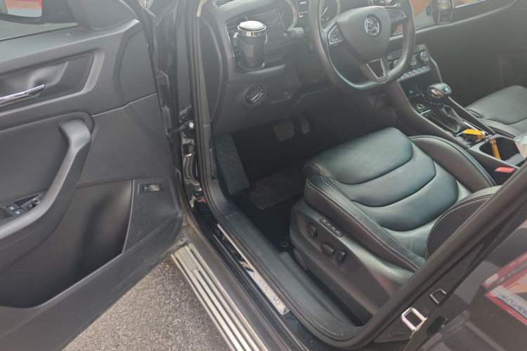 Used Skoda Kodiaq 2018 Restyled TSI330 7-Seater Two-Wheel Drive Luxury Tech Edition Driver Seat