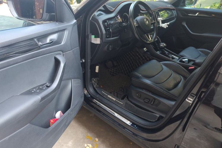 Used Skoda Kodiaq 2018 Facelifted TSI330 5-Seater Two-Wheel-Drive Luxury Enjoyment Edition Driver Seat