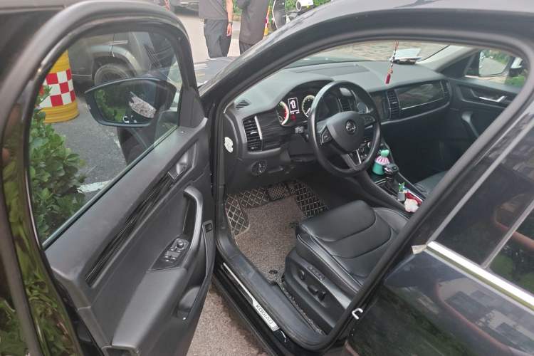 Used Skoda Kodiaq 2018 Facelifted TSI330 5-Seater Two-Wheel-Drive Luxury Enjoyment Edition Driver Seat