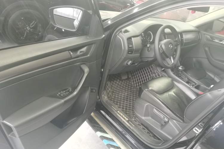 Used Skoda Kodiaq 2018 TSI330 5-Seater Two-Wheel-Drive Luxury Edition Driver Seat