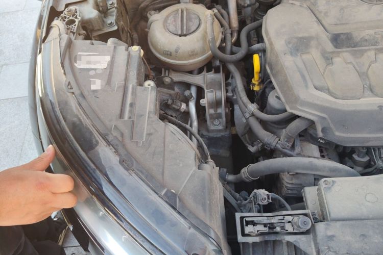 Used Skoda Kodiaq 2018 Facelifted TSI330 5-Seater Two-Wheel-Drive Luxury Edition Engine Bay Right