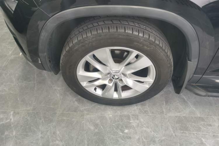 Used Skoda Kodiaq 2018 TSI330 5-Seater Two-Wheel-Drive Luxury Edition Exterior 4