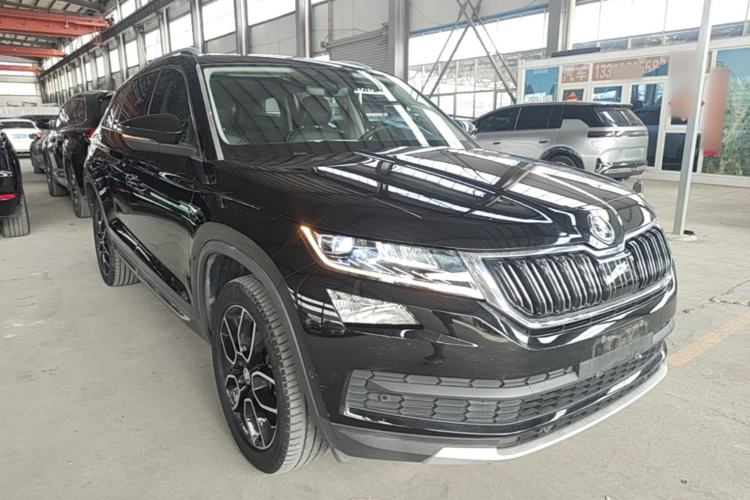Used Skoda Kodiaq 2018 Restyled TSI330 7-Seater Two-Wheel Drive Luxury Tech Edition Front Right 45 Deg