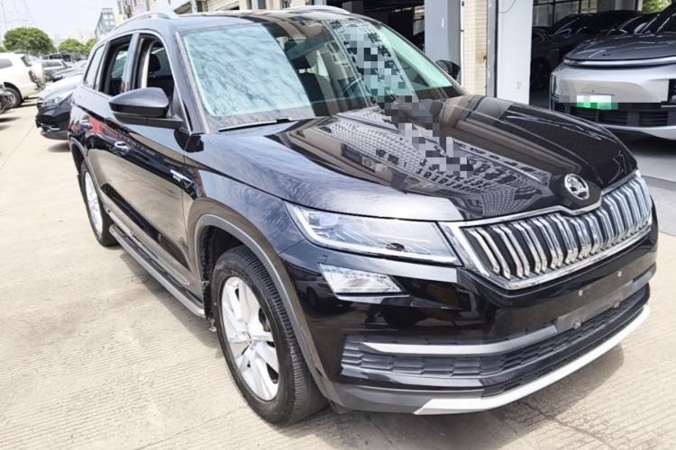 Used Skoda Kodiaq 2018 TSI330 5-Seater Two-Wheel-Drive Luxury Enjoyment Edition Front Right 45 Deg