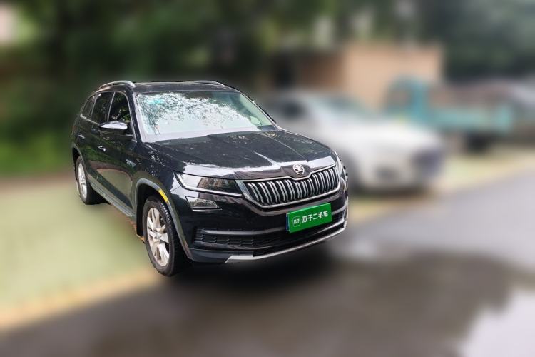 Used Skoda Kodiaq 2018 Facelifted TSI330 5-Seater Two-Wheel-Drive Luxury Enjoyment Edition Front Right 45 Deg