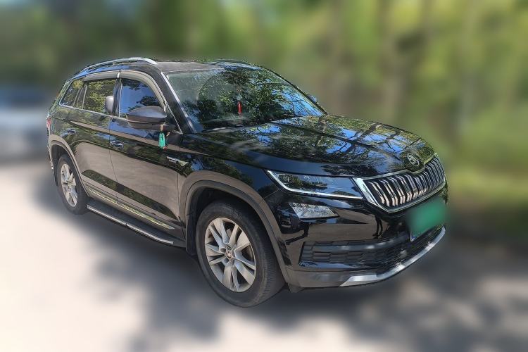 Used Skoda Kodiaq 2018 Facelifted TSI330 5-Seater Two-Wheel-Drive Luxury Enjoyment Edition Front Right 45 Deg