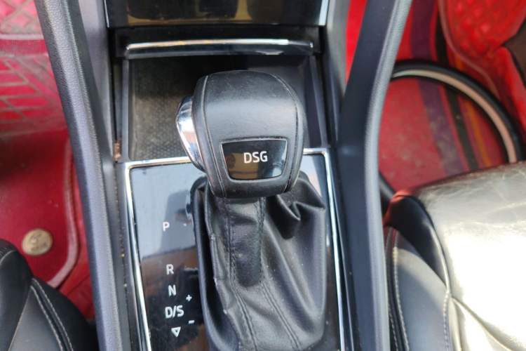 Used Skoda Kodiaq 2018 TSI330 7-Seater Two-Wheel-Drive Luxury Enjoyment Edition Gear Lever
