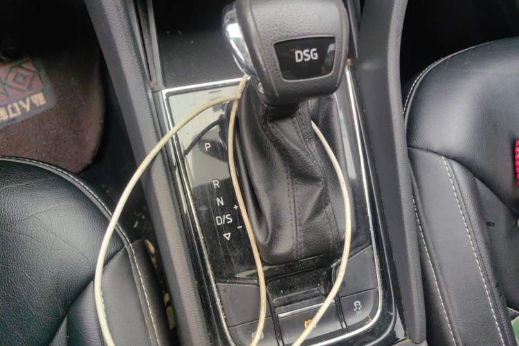 Used Skoda Kodiaq 2018 TSI330 5-Seater Two-Wheel Drive Comfort Edition Gear Lever