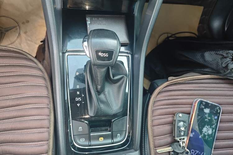 Used Skoda Kodiaq 2018 Facelifted TSI330 5-Seater Two-Wheel-Drive Luxury Enjoyment Edition Gear Lever