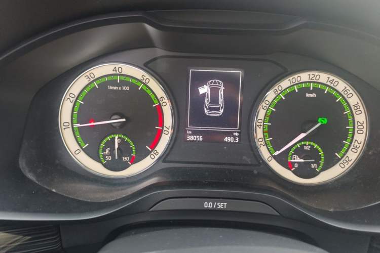 Used Skoda Kodiaq 2018 Restyled TSI330 7-Seater Two-Wheel Drive Luxury Tech Edition Instrument Cluster