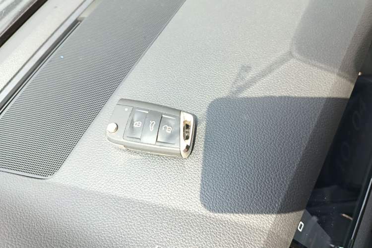 Used Skoda Kodiaq 2018 TSI330 5-Seater Two-Wheel-Drive Luxury Edition Interior 1