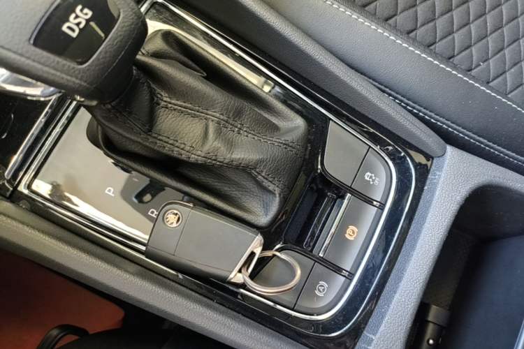 Used Skoda Kodiaq 2018 TSI330 5-Seater Two-Wheel Drive Comfort Edition Interior 1