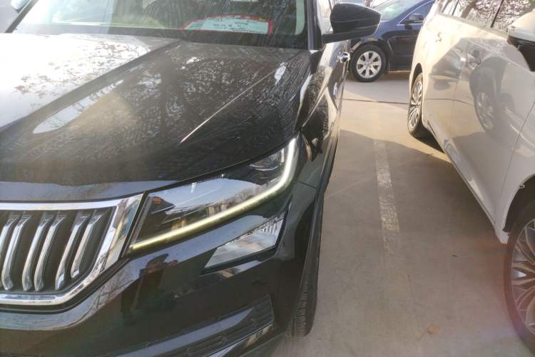 Used Skoda Kodiaq 2018 Facelifted TSI330 5-Seater Two-Wheel-Drive Luxury Enjoyment Edition Left Front Headlight