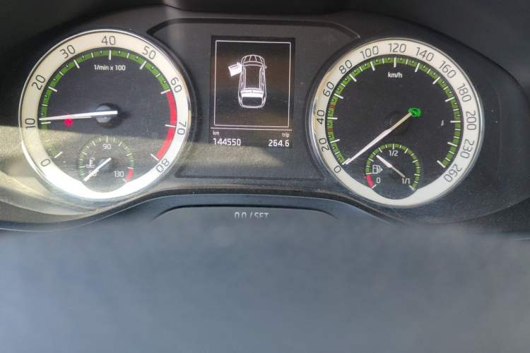 Used Skoda Kodiaq 2018 TSI330 7-Seater Two-Wheel-Drive Luxury Enjoyment Edition Odometer Close Up