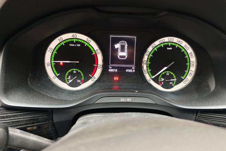 Used Skoda Kodiaq 2018 Facelifted TSI330 5-Seater Two-Wheel-Drive Luxury Enjoyment Edition Odometer Close Up