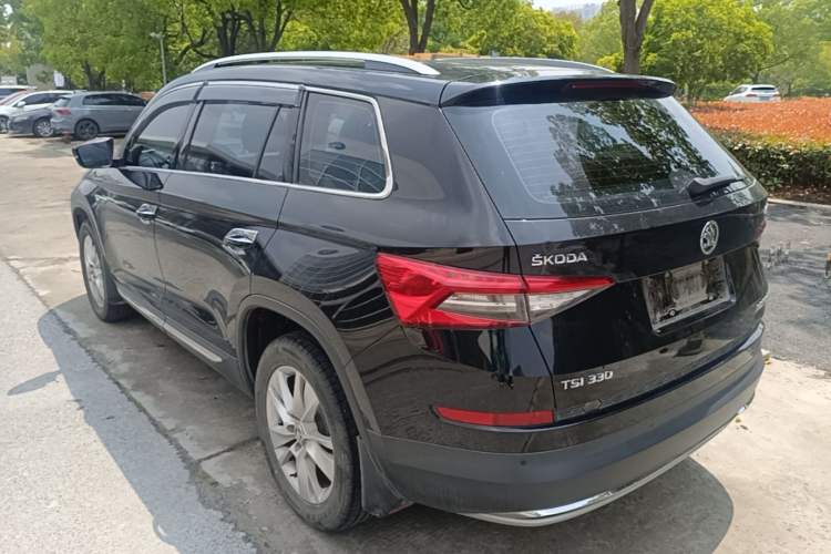 Used Skoda Kodiaq 2018 Facelifted TSI330 5-Seater Two-Wheel-Drive Luxury Enjoyment Edition Rear Left 45 Deg