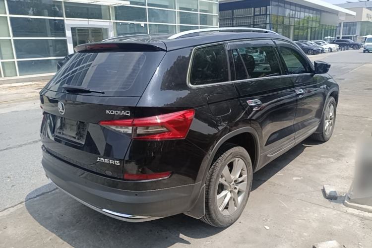 Used Skoda Kodiaq 2018 Facelifted TSI330 5-Seater Two-Wheel-Drive Luxury Enjoyment Edition Rear Right 45 Deg