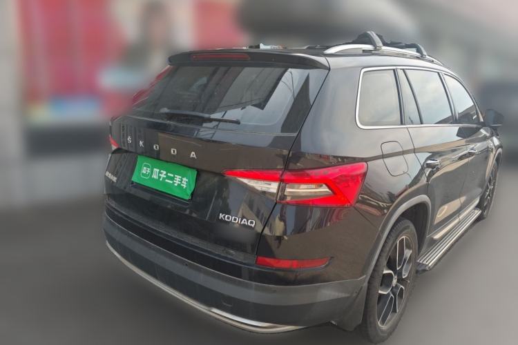 Used Skoda Kodiaq 2018 Restyled TSI330 7-Seater Two-Wheel Drive Luxury Tech Edition Rear Right 45 Deg
