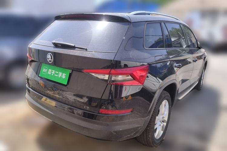 Used Skoda Kodiaq 2018 Facelifted TSI330 5-Seater Two-Wheel-Drive Comfort Edition Rear Right 45 Deg