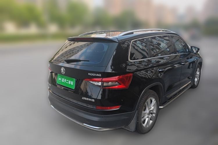 Used Skoda Kodiaq 2018 Facelifted TSI330 5-Seater Two-Wheel-Drive Luxury Enjoyment Edition Rear Right 45 Deg