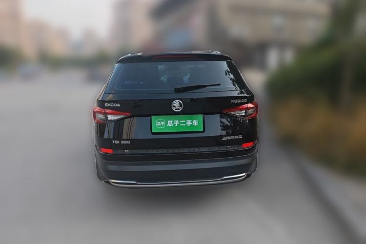 Used Skoda Kodiaq 2018 Facelifted TSI330 5-Seater Two-Wheel-Drive Luxury Enjoyment Edition Rear